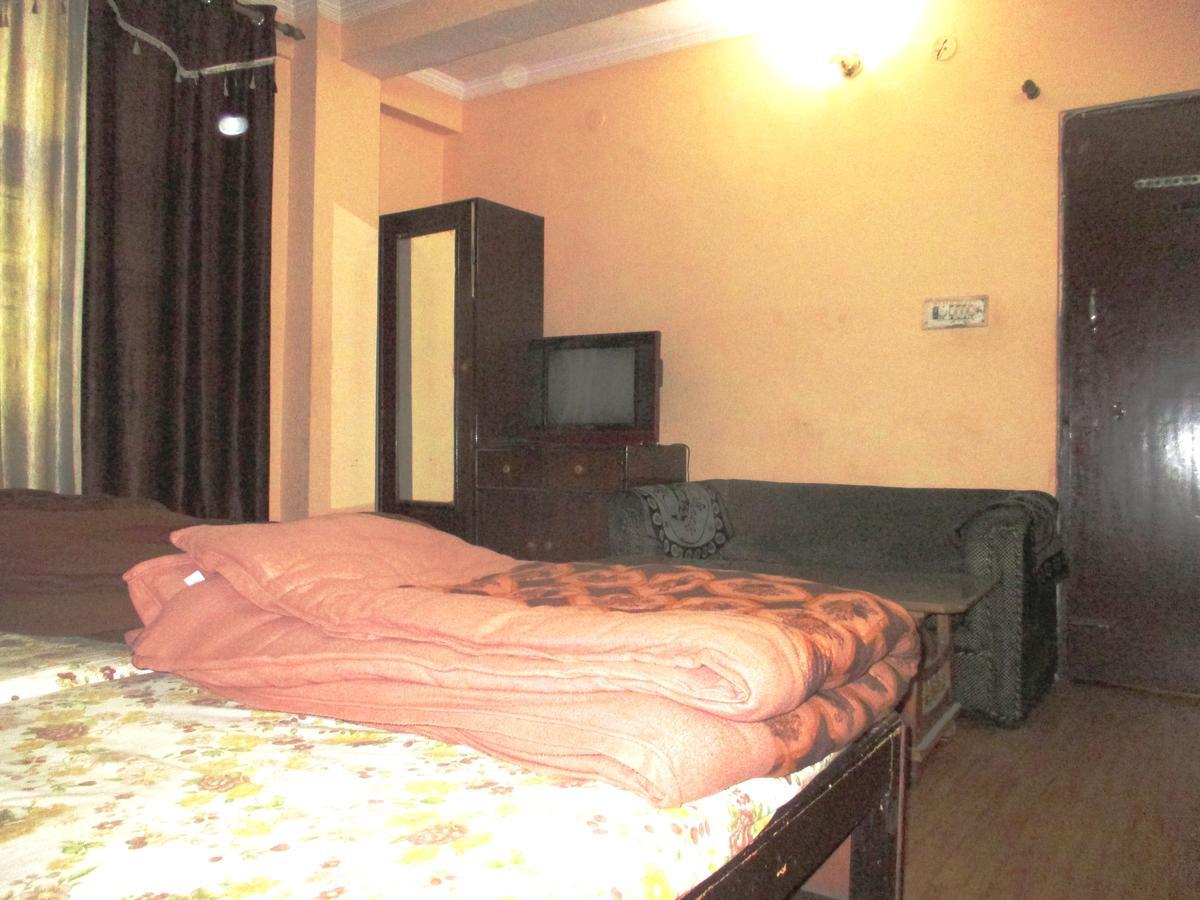 Hotel Shiv Palace เดห์ราดุน ภายนอก รูปภาพ